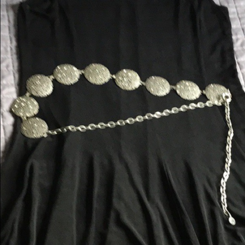 Chico’s matte silver belt